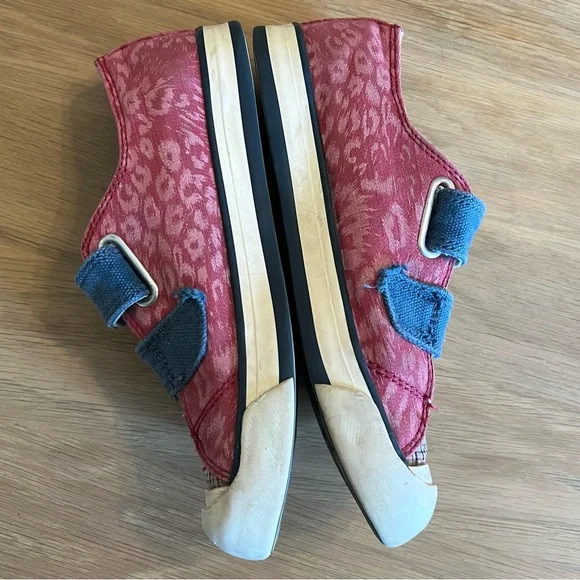Keen size 2 Coronado w/ velcro straps pink leopard patten plaid, canvas sneakers - Picture 8 of 10